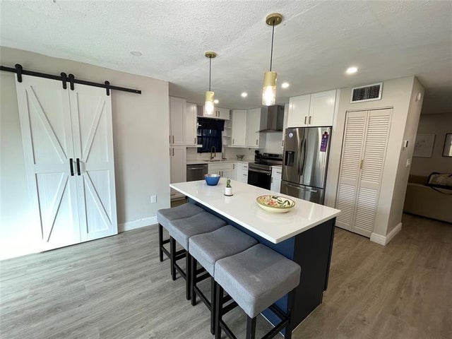 2 of 30 - 4000 Del Rio Way, Fort Lauderdale, FL