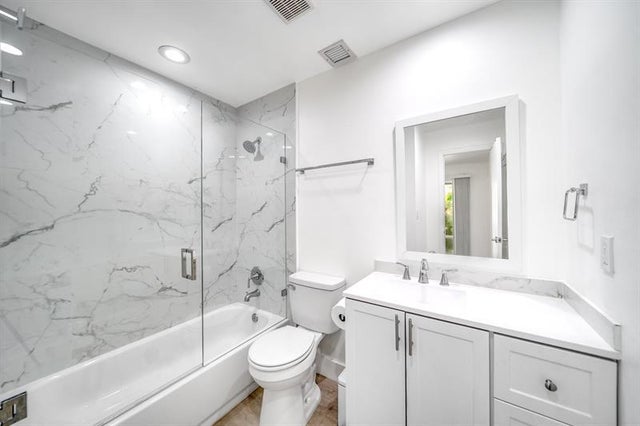 3 of 28 - 420 Lakewood Cir B, Pompano Beach, FL