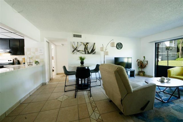2 of 19 - 1920 N Congress Ave 105, West Palm Beach, FL
