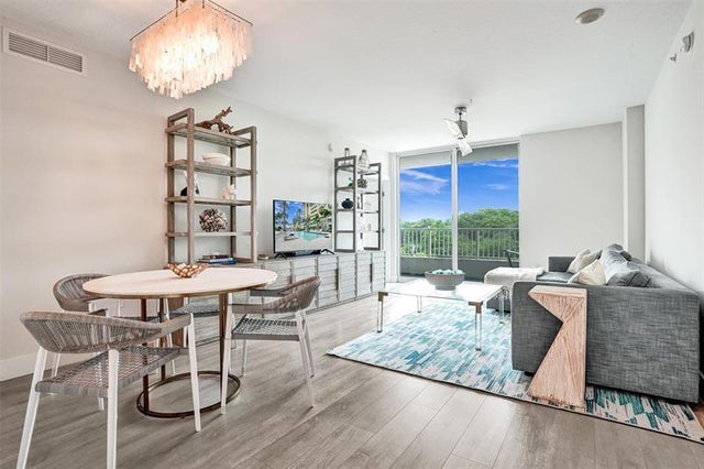 4 of 39 - 700 E Boynton Beach Blvd 406, Boynton Beach, FL