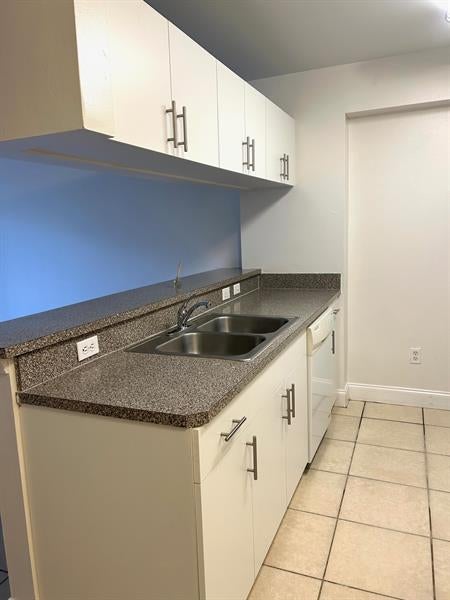 3 of 16 - 450 S Park Rd 5-104, Hollywood, FL