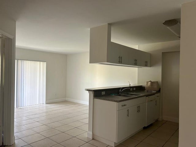 5 of 16 - 450 S Park Rd 5-104, Hollywood, FL