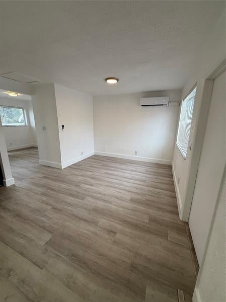 3 of 14 - 2213 Lincoln St 4, Hollywood, FL