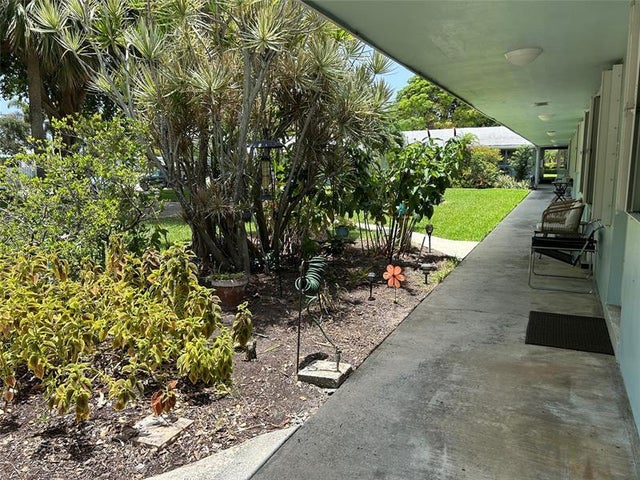 5 of 25 - 3801 Ne 22nd Ter 9, Lighthouse Point, FL