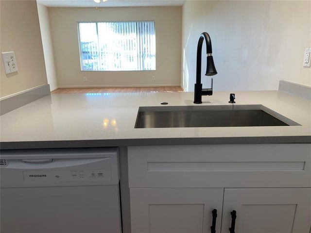3 of 11 - 10038 Twin Lakes Dr 10038, Coral Springs, FL