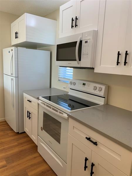 4 of 11 - 10038 Twin Lakes Dr 10038, Coral Springs, FL