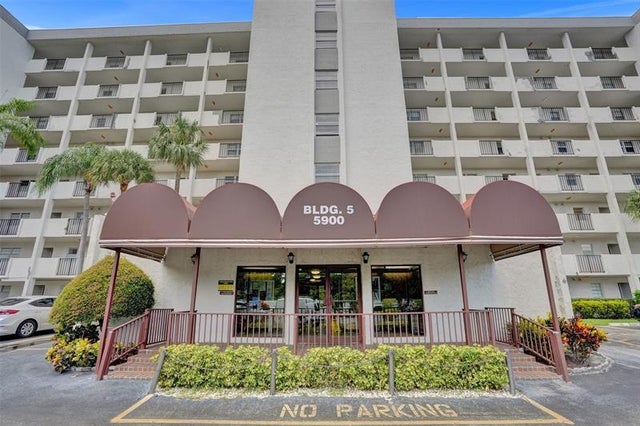 5900 Nw 44th St 414, Lauderhill