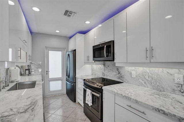 2 of 61 - 105 Ne 19th Ave 452, Deerfield Beach, FL