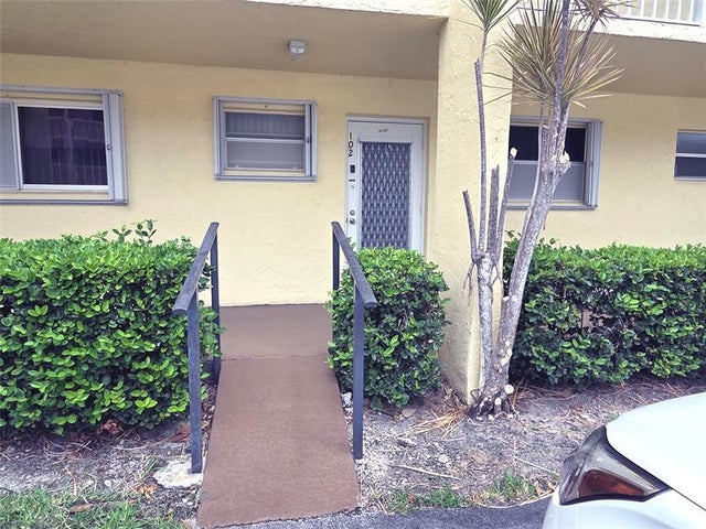 2 of 21 - 6700 Royal Palm Blvd 102d, Margate, FL