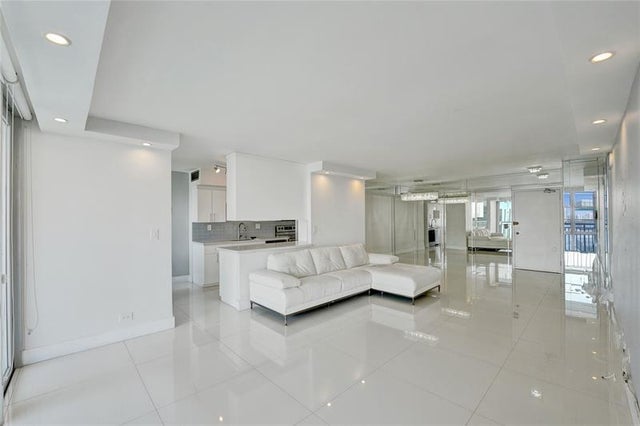 4 of 13 - 301 174th St 1401, Sunny Isles Beach, FL