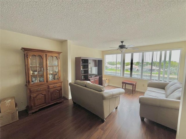 3 of 29 - 9691 N Belfort Cir 305, Fort Lauderdale, FL