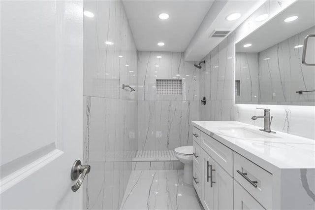 4 of 28 - 361 S Hollybrook Dr 105, Pembroke Pines, FL