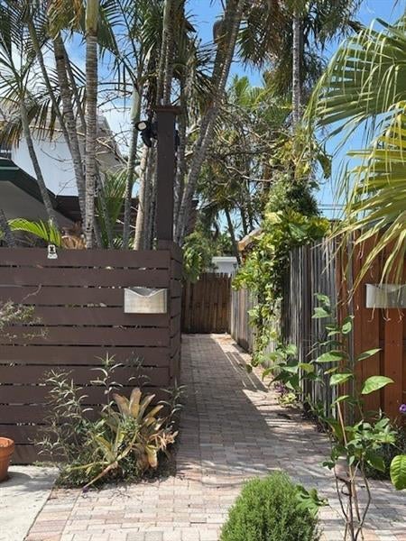 5 of 25 - 1637 Ne 5th St 2, Fort Lauderdale, FL