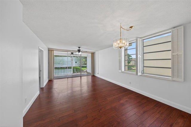 4 of 33 - 6070 Nw 64th Ave 212, Tamarac, FL