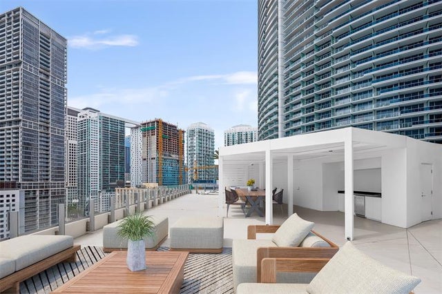 3 of 19 - 300 Biscayne Blvd Way 1507, Miami, FL