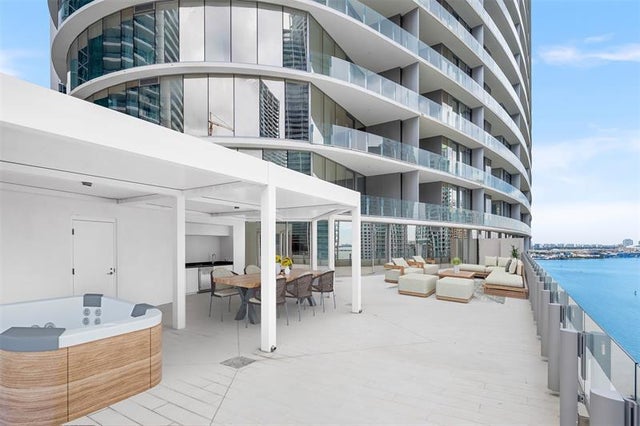 4 of 19 - 300 Biscayne Blvd Way 1507, Miami, FL