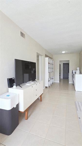 5 of 19 - 350 S Shore Dr 8, Miami Beach, FL
