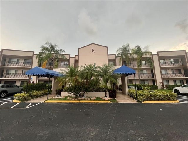 2 of 27 - 9783 N Belfort Cir 309, Fort Lauderdale, FL