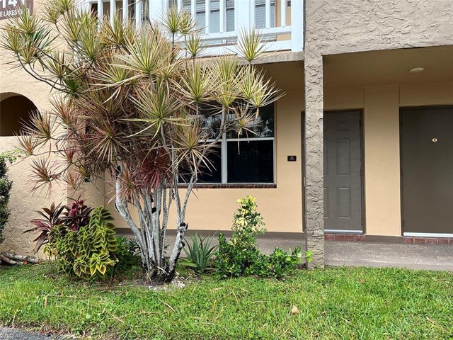 2 of 16 - 9141 Sunrise Lakes Blvd 115, Sunrise, FL