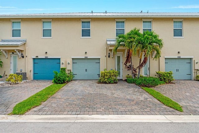 4 of 40 - 1190 Eucalyptus Drive 5, Hollywood, FL