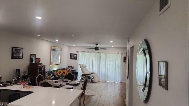 2 of 47 - 2202 Ne 36th St 15, Lighthouse Point, FL