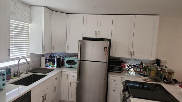 5 of 47 - 2202 Ne 36th St 15, Lighthouse Point, FL