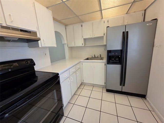 2 of 10 - 505 Nw 177th St 104, Miami, FL