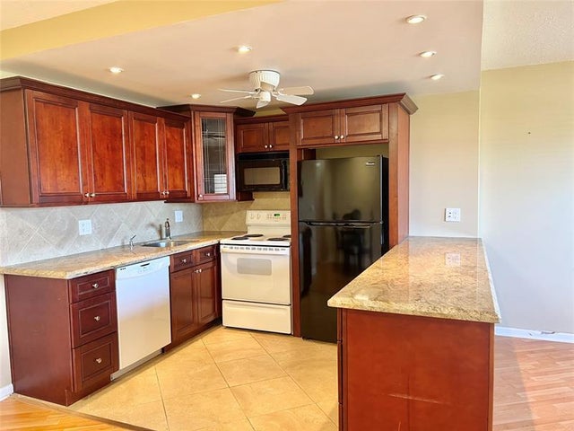 3 of 52 - 466 Grantham E 466, Deerfield Beach, FL