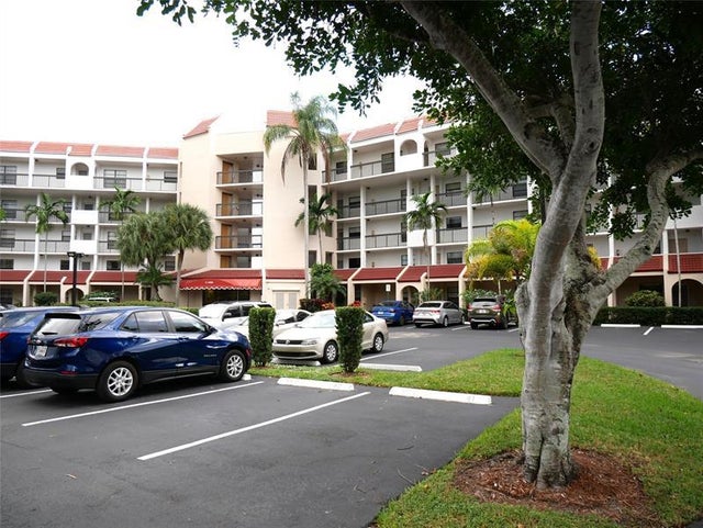 2 of 15 - 3485 Environ Blvd 409, Lauderhill, FL