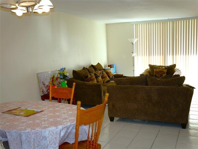 5 of 15 - 3485 Environ Blvd 409, Lauderhill, FL