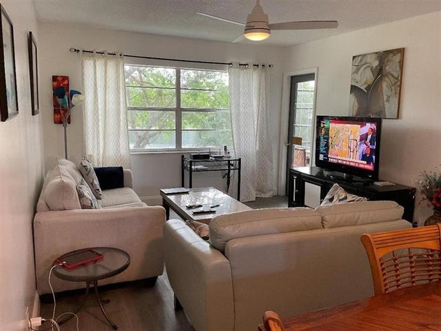 4 of 19 - 5003 Nw 35th St 505, Lauderdale Lakes, FL