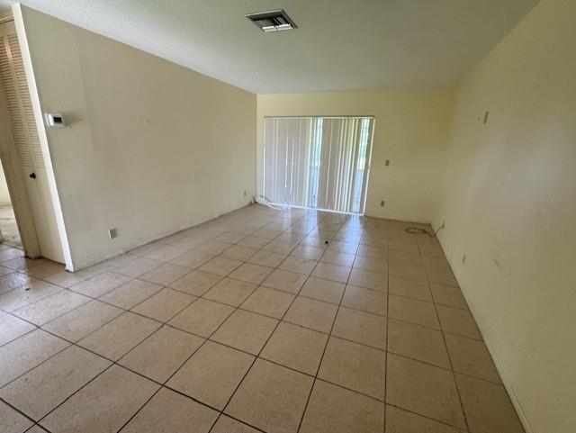 3 of 3 - 2590 Barkley Dr J, West Palm Beach, FL