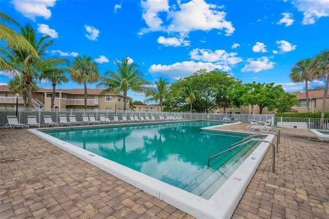 3 of 4 - 841 Twin Lakes Dr 841, Coral Springs, FL