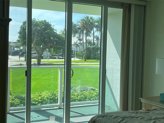 3 of 48 - 333 Ne 21st Ave 206, Deerfield Beach, FL