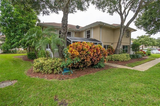 2 of 29 - 6102 Wheatley Ct, Boynton Beach, FL