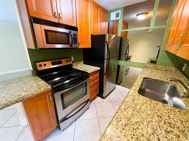 4 of 71 - 1460 Ne 18th St 104, Fort Lauderdale, FL