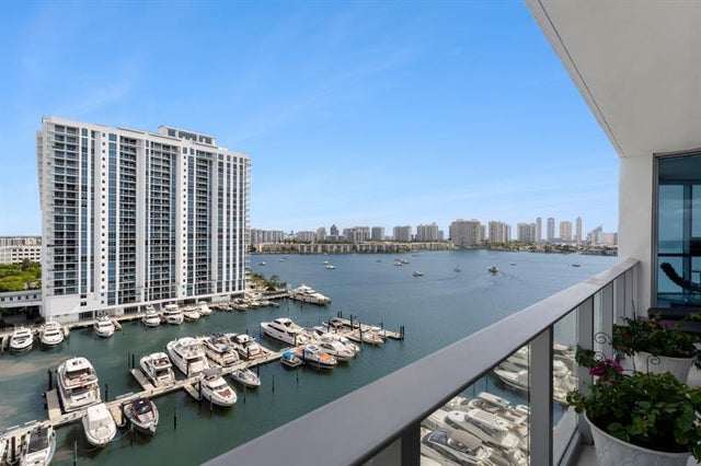2 of 43 - 17111 Biscayne Blvd 1101, North Miami Beach, FL