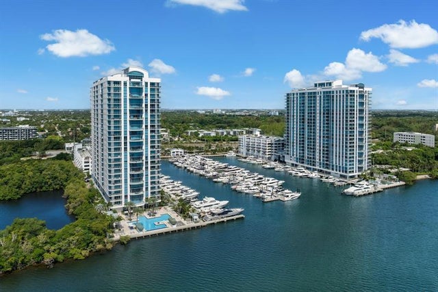 3 of 43 - 17111 Biscayne Blvd 1101, North Miami Beach, FL
