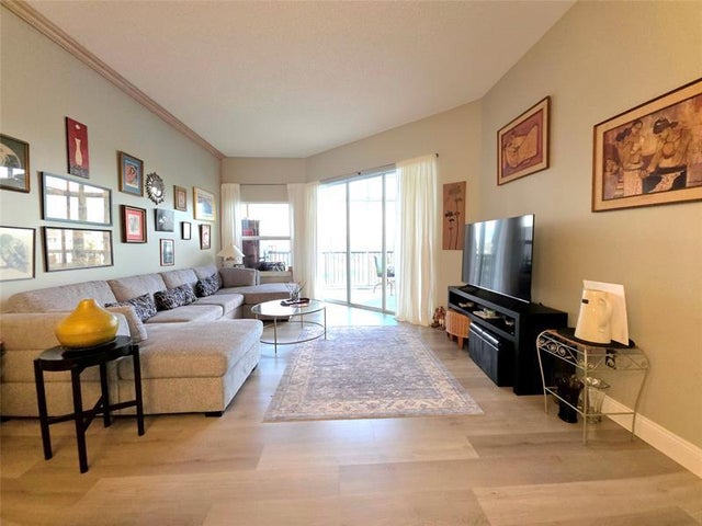 5 of 24 - 7593 Granville Dr 411, Fort Lauderdale, FL