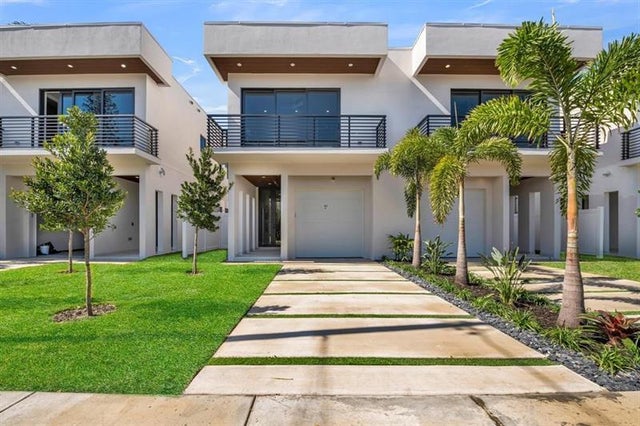 2 of 51 - 920 Ne 17th Ave, Fort Lauderdale, FL