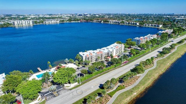 2 of 51 - 115 Lake Emerald Dr 403, Oakland Park, FL