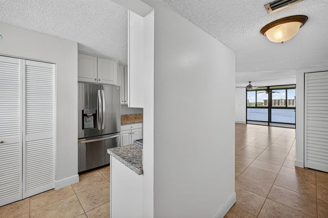 5 of 51 - 115 Lake Emerald Dr 403, Oakland Park, FL