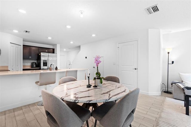 1 of 45 - 6005 Woods Edge Cir, Palm Beach Gardens, FL