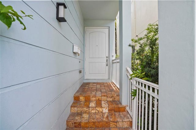 3 of 33 - 347 Oak St B1, Hollywood, FL