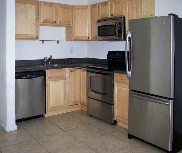 3 of 12 - 4051 Ne 13th Av 52-3, Oakland Park, FL