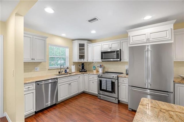 1 of 13 - 900 Jasmine Lane 203, Vero Beach, FL