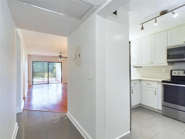 5 of 38 - 9370 Sw 8th St 301, Boca Raton, FL