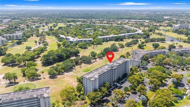 4 of 28 - 575 Oaks Ln 403, Pompano Beach, FL