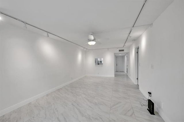 4 of 10 - 10303 Sunrise Lakes Blvd 107, Sunrise, FL
