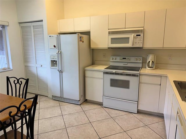 4 of 41 - 5914 Regal Glen Dr 205, Boynton Beach, FL